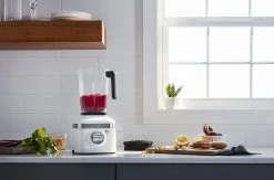 KitchenAid K400 Blender | White -KitchenAid Sales lifestyle white k400 1